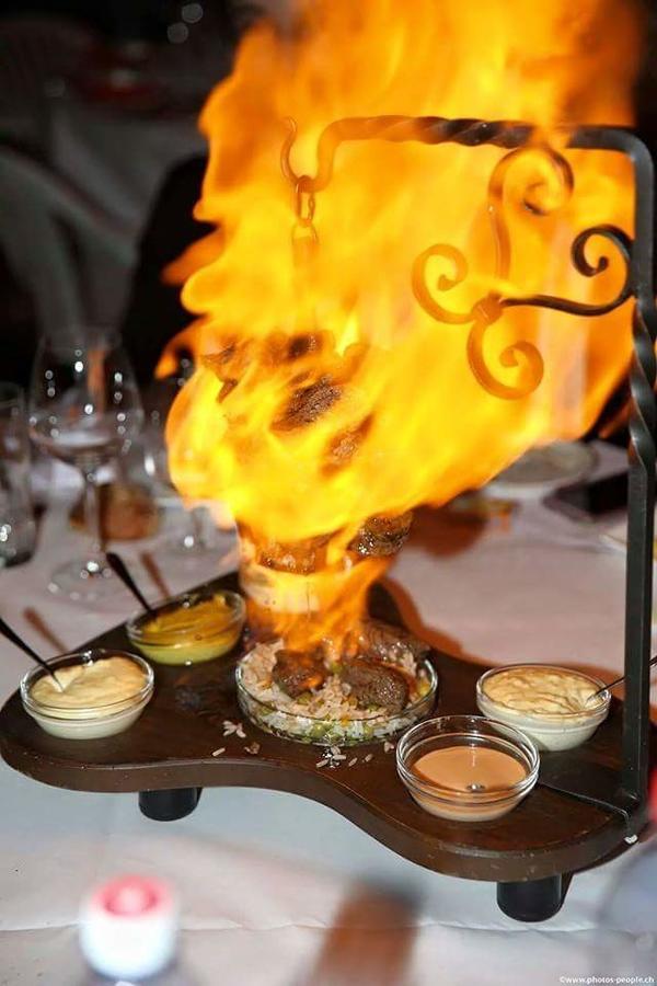 Hotel Restaurant Du Cret Bourg-Saint-Pierre Esterno foto